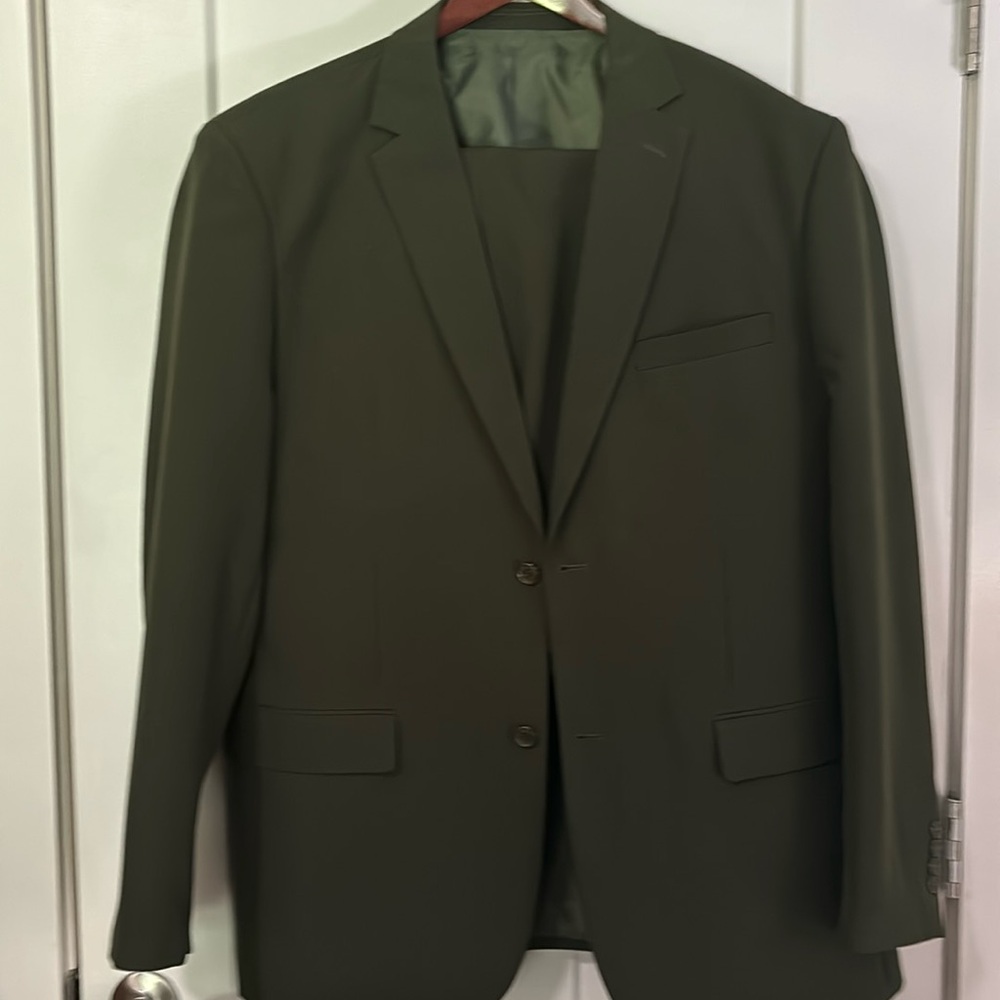 Men’s 2 piece suit Lucci 46long